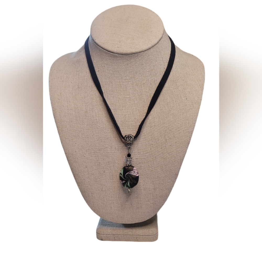 Swirl Bead Necklace